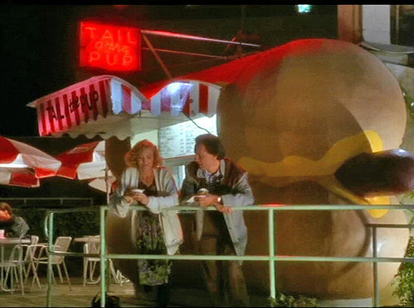 Hollywood Hot Dogs: The Celebrity History of Tail O' The Pup
